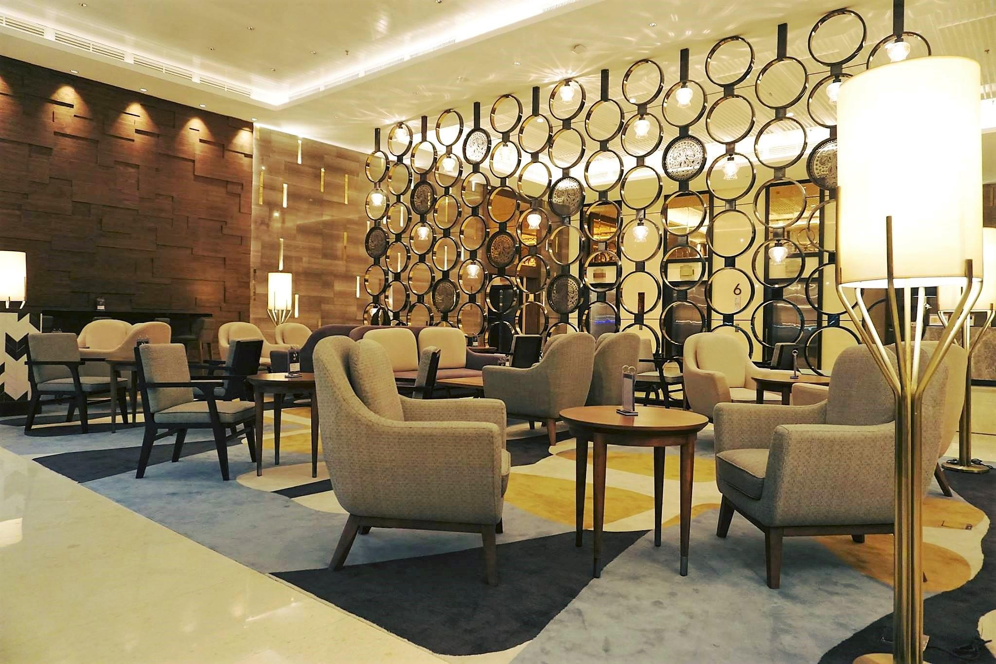 Amari Johor Bahru Hotel Buitenkant foto The lounge at the airport